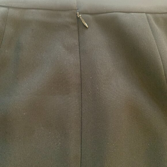 Ann Taylor Classic Black Pencil Skirt Back Zipper Side Slits Knee Length Size 6 - Picture 3 of 6